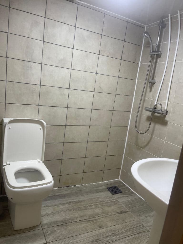 FULLY FURNISHED STUDIO APARTMENT TO RENT – TW5 9UP
