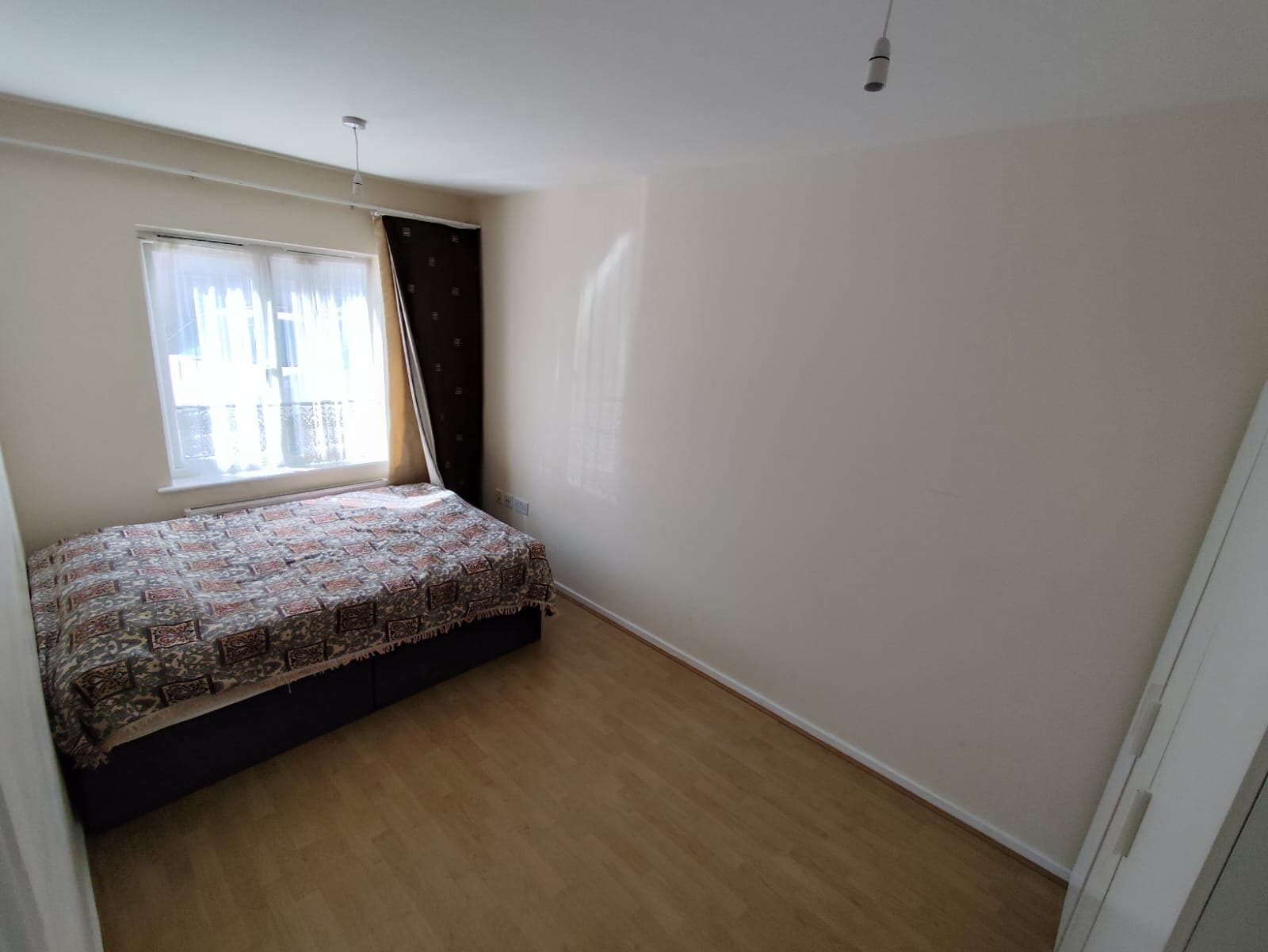 Double Room Available ā RM6 4DE, Chadwell Heath